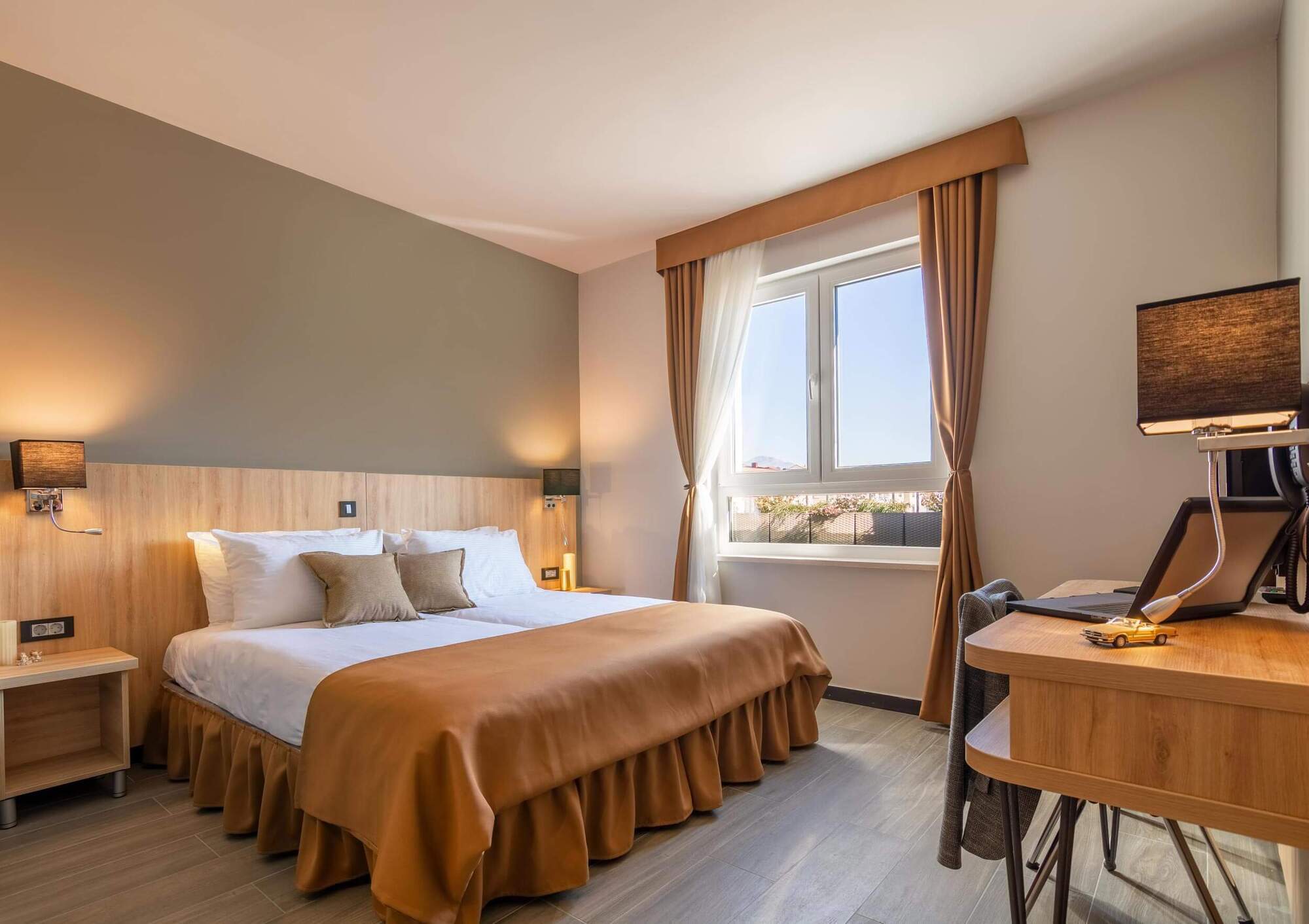 Hotel Resurs Podgorica Eksteriør bilde